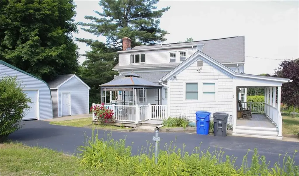 39 Sunrise Avenue West Warwick RI 02893