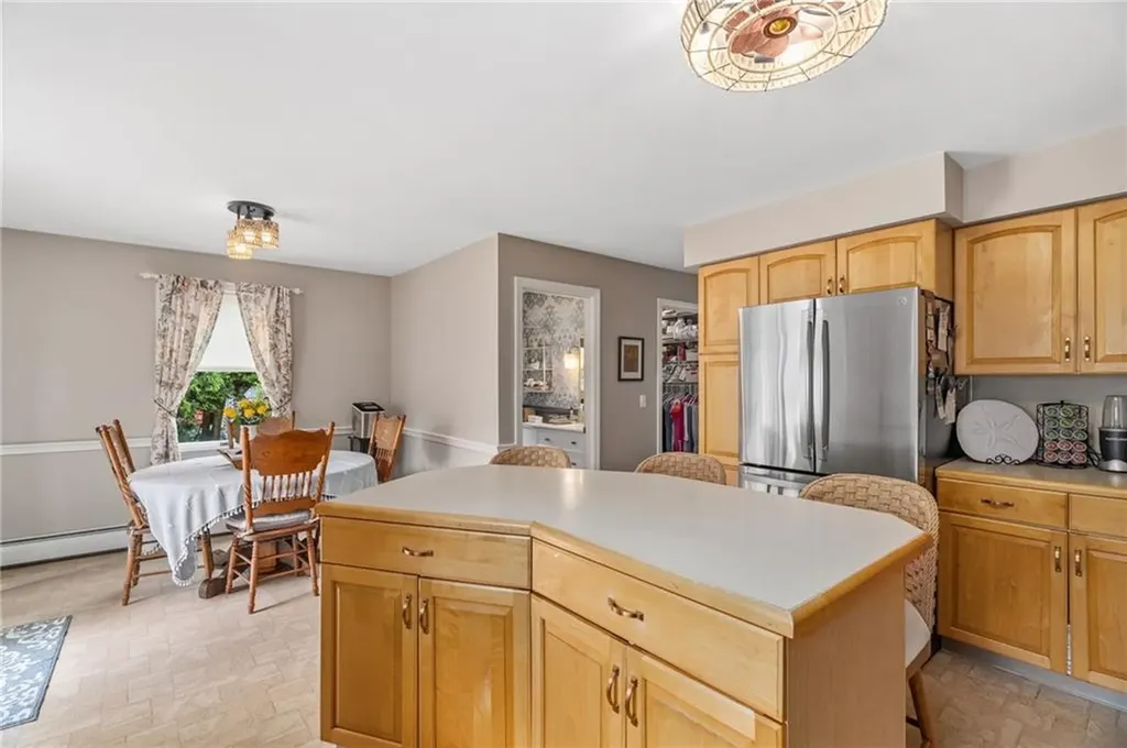 21 Tilbury Drive Bristol RI 02809