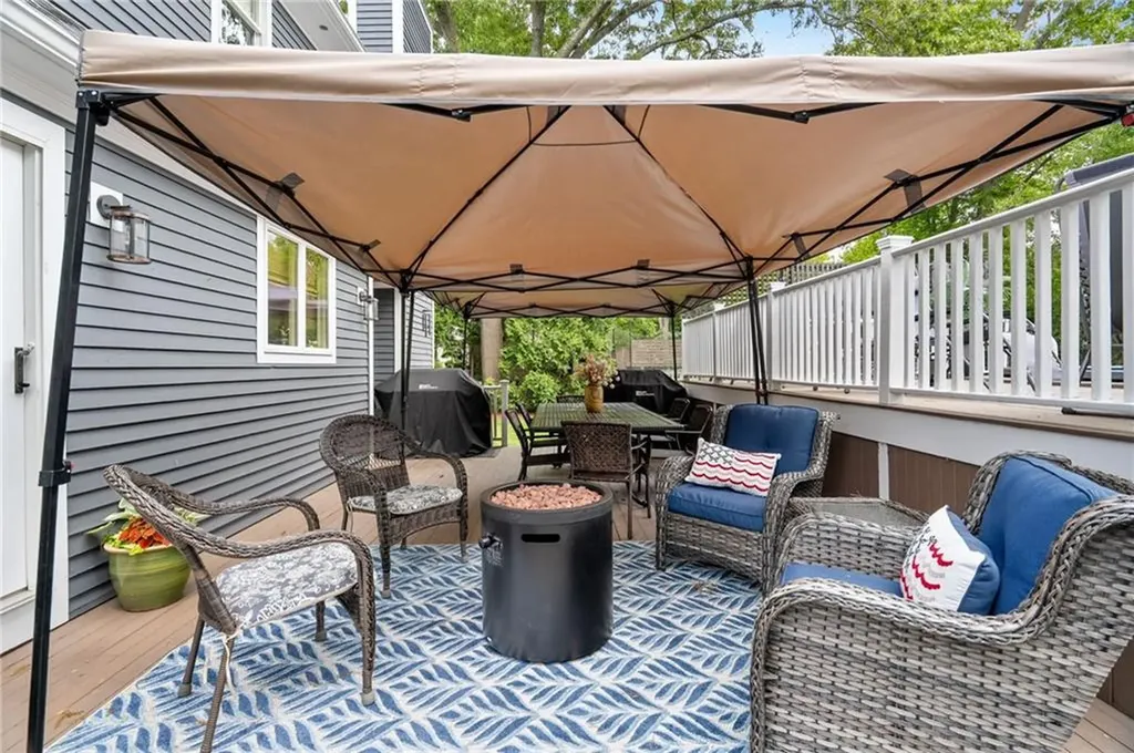 21 Tilbury Drive Bristol RI 02809