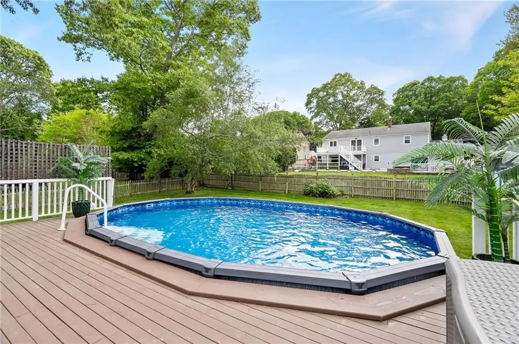 21 Tilbury Drive Bristol RI 02809