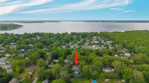 21 Tilbury Drive Bristol RI 02809