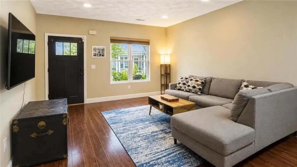 301 West Shore Road Warwick RI 02886