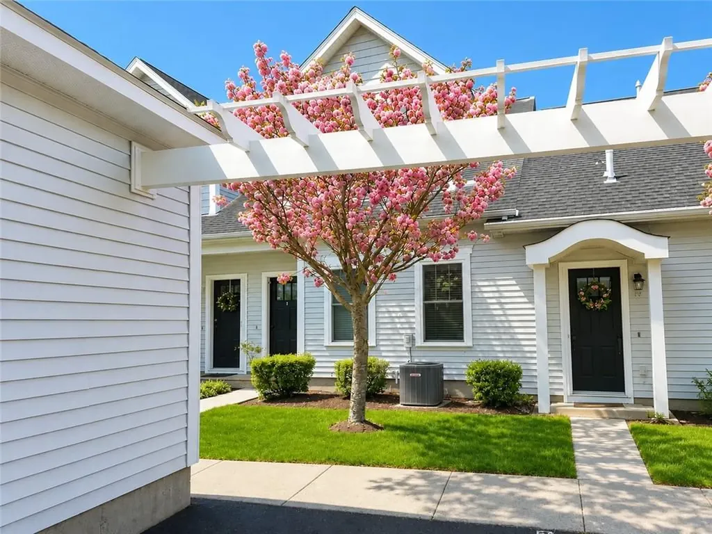 301 West Shore Road Warwick RI 02886