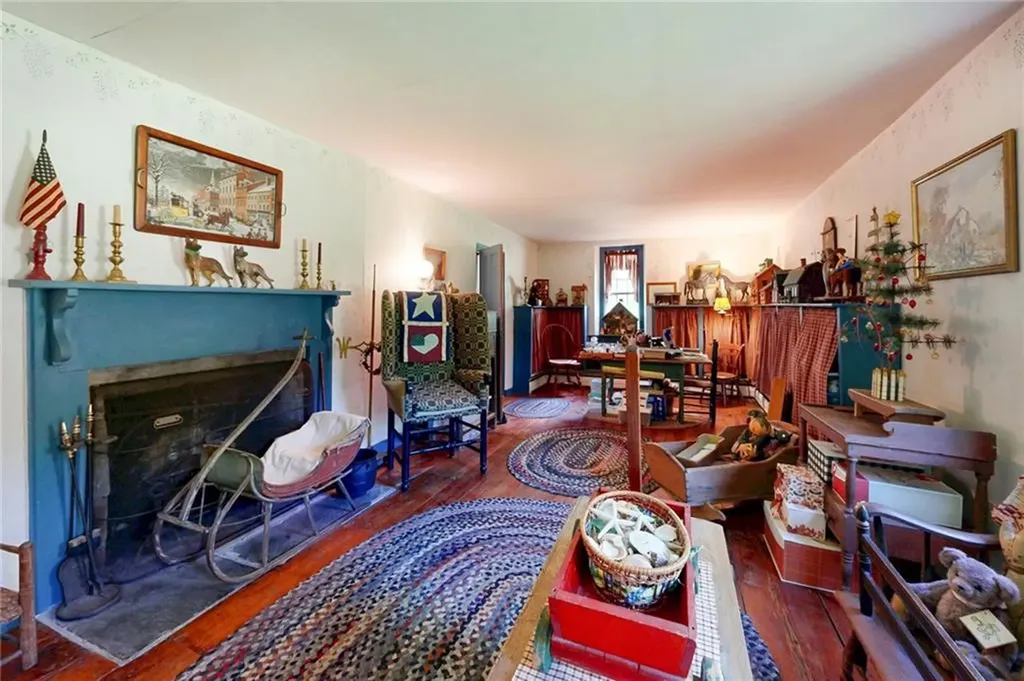 1503 Putnam Pike Glocester RI 02814