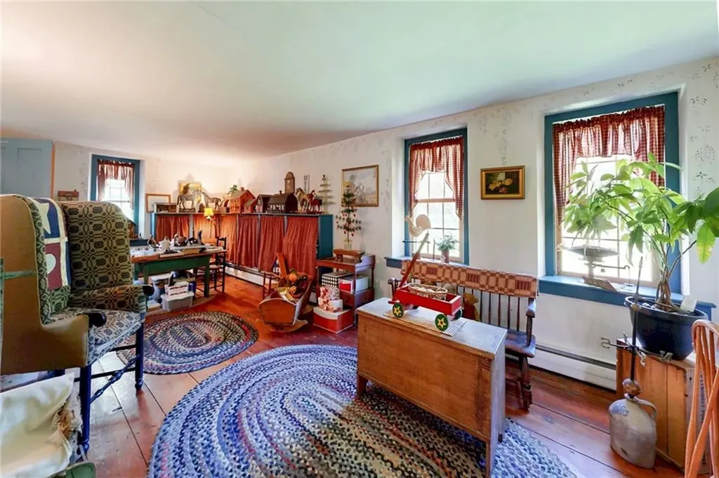 1503 Putnam Pike Glocester RI 02814
