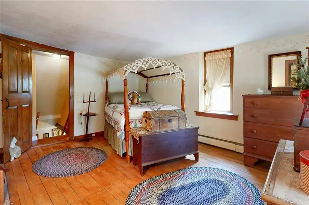1503 Putnam Pike Glocester RI 02814