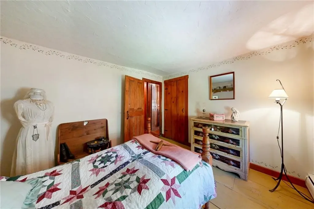 1503 Putnam Pike Glocester RI 02814