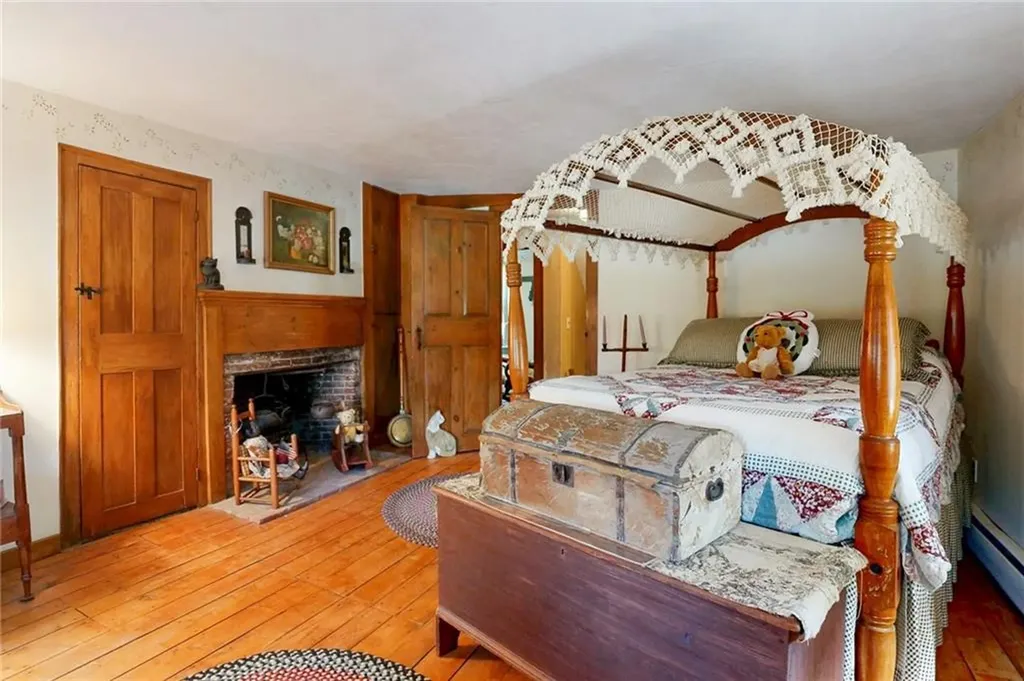1503 Putnam Pike Glocester RI 02814