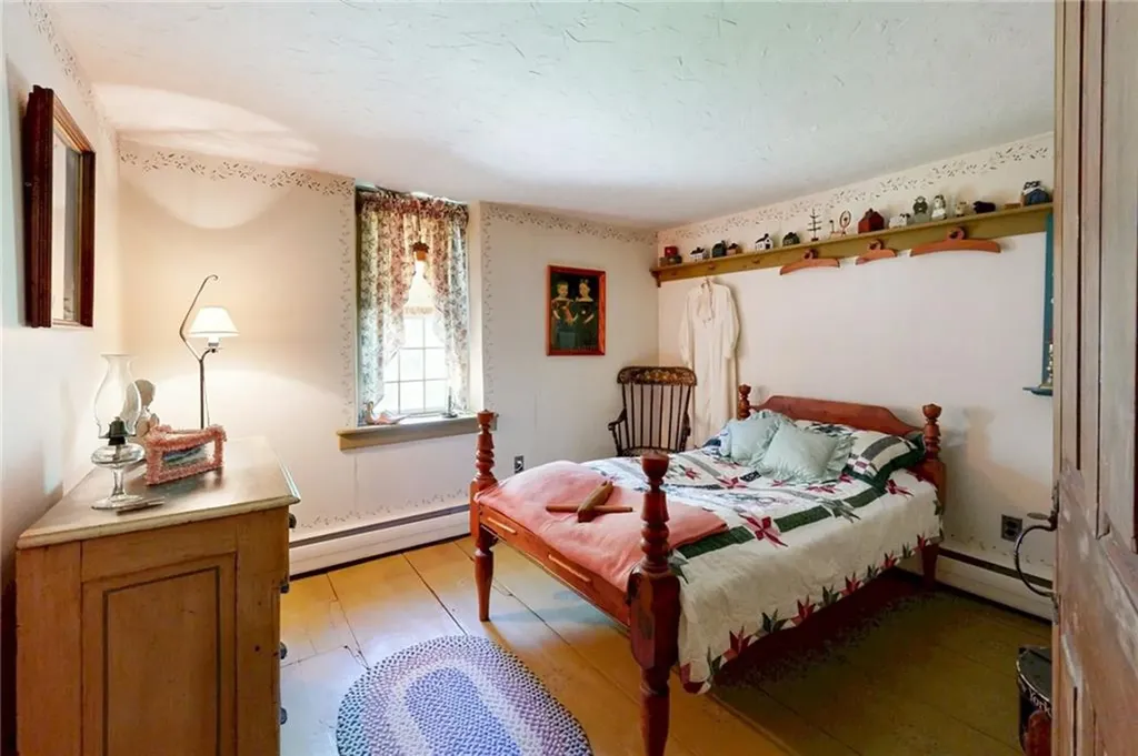 1503 Putnam Pike Glocester RI 02814