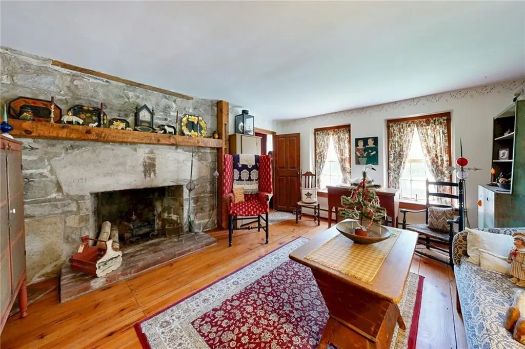 1503 Putnam Pike Glocester RI 02814