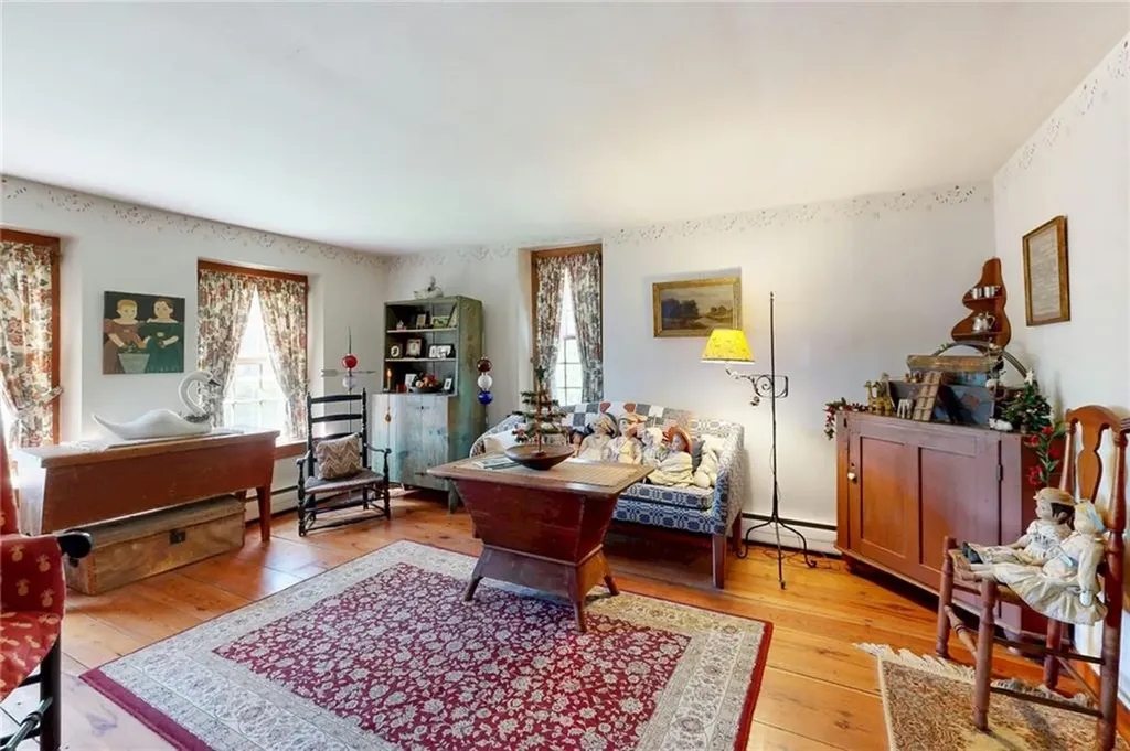 1503 Putnam Pike Glocester RI 02814