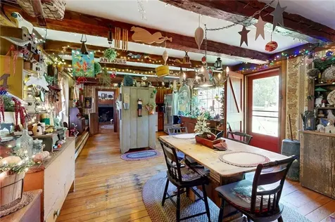 1503 Putnam Pike Glocester RI 02814