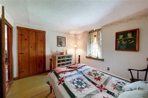 1503 Putnam Pike Glocester RI 02814