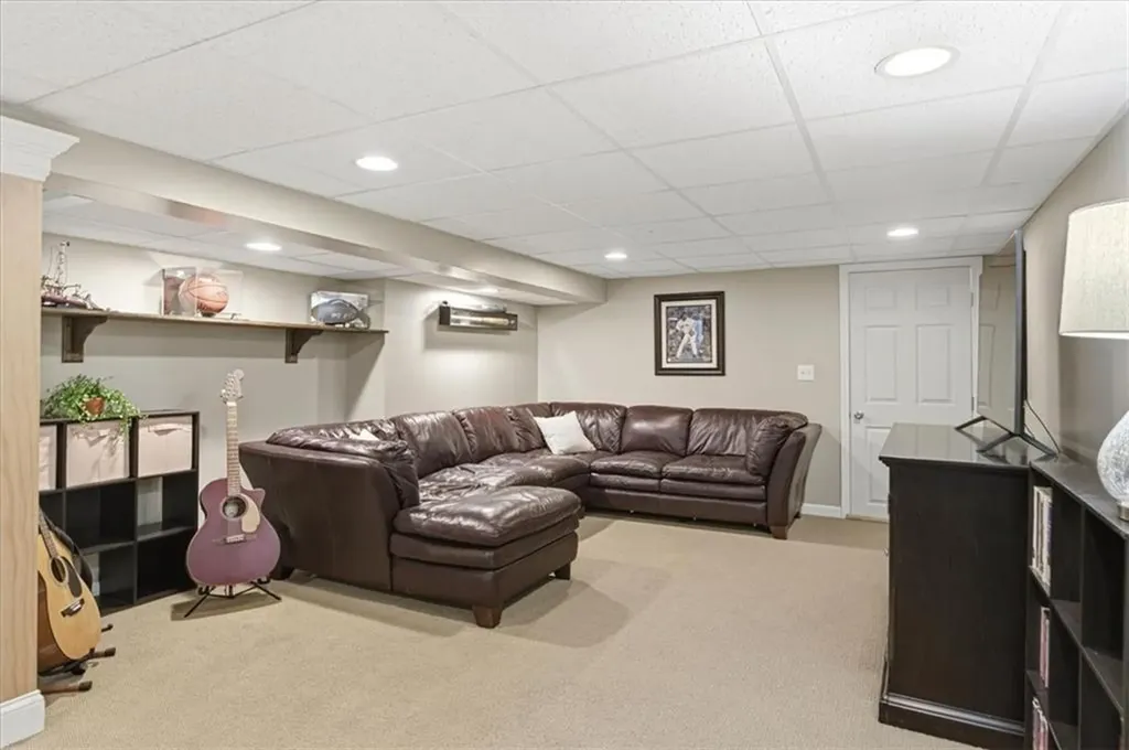 127 Sun Valley Drive Cumberland RI 02864
