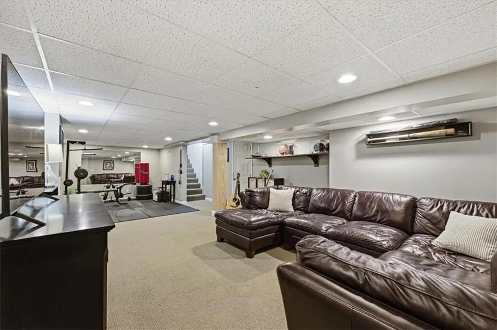 127 Sun Valley Drive Cumberland RI 02864