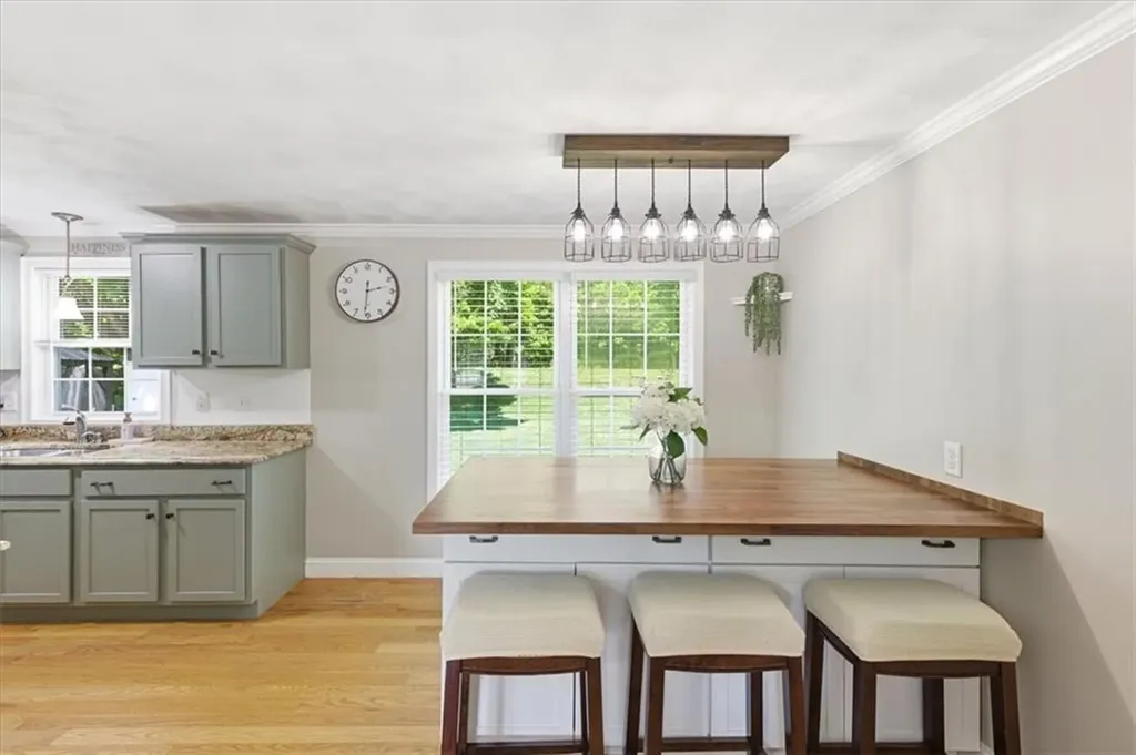 127 Sun Valley Drive Cumberland RI 02864