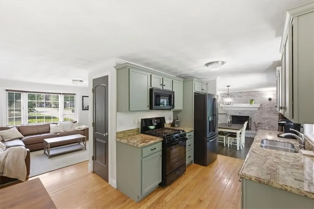 127 Sun Valley Drive Cumberland RI 02864