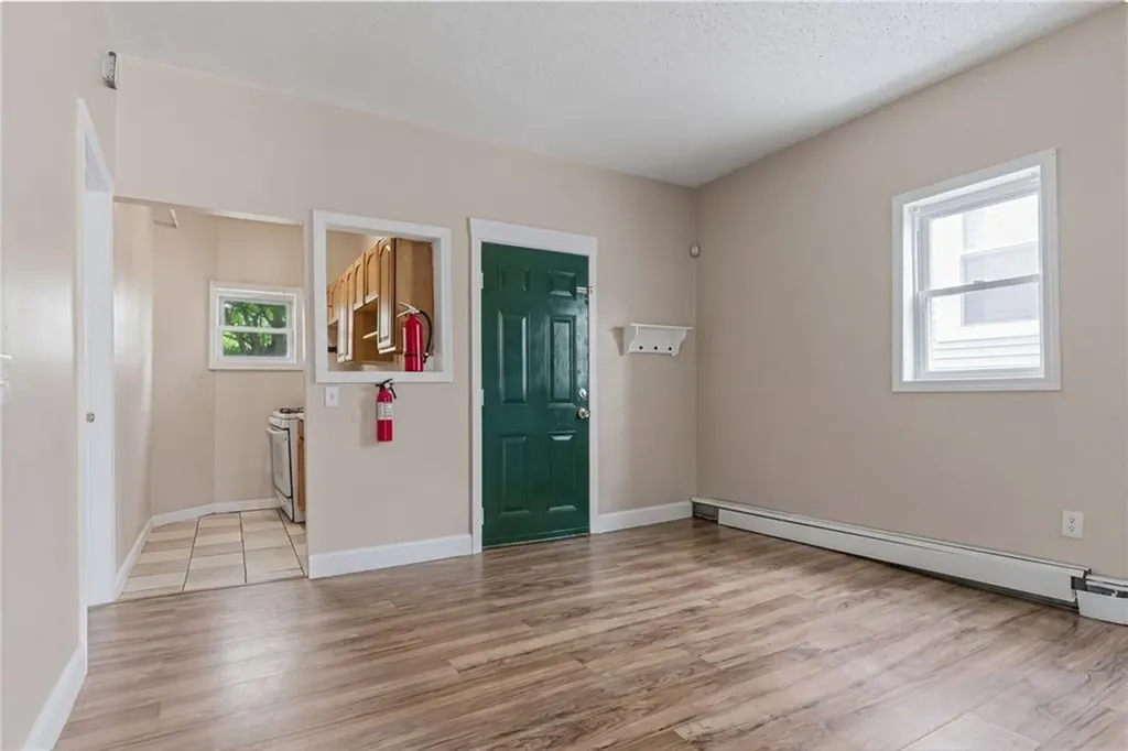 821 823 Potters Avenue Providence RI 02907