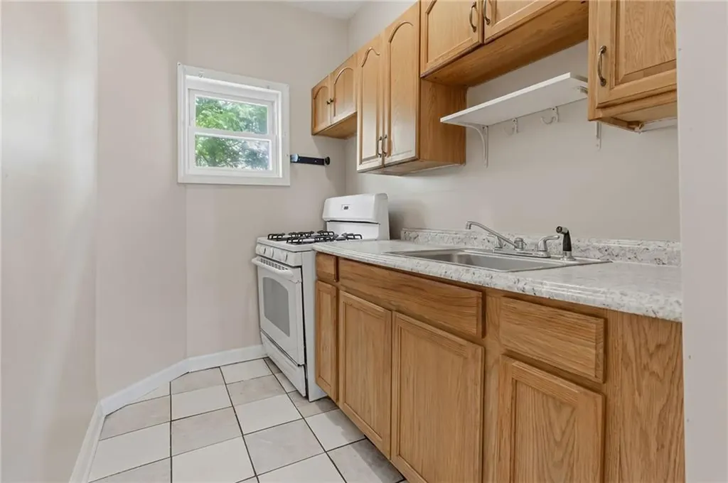 821 823 Potters Avenue Providence RI 02907