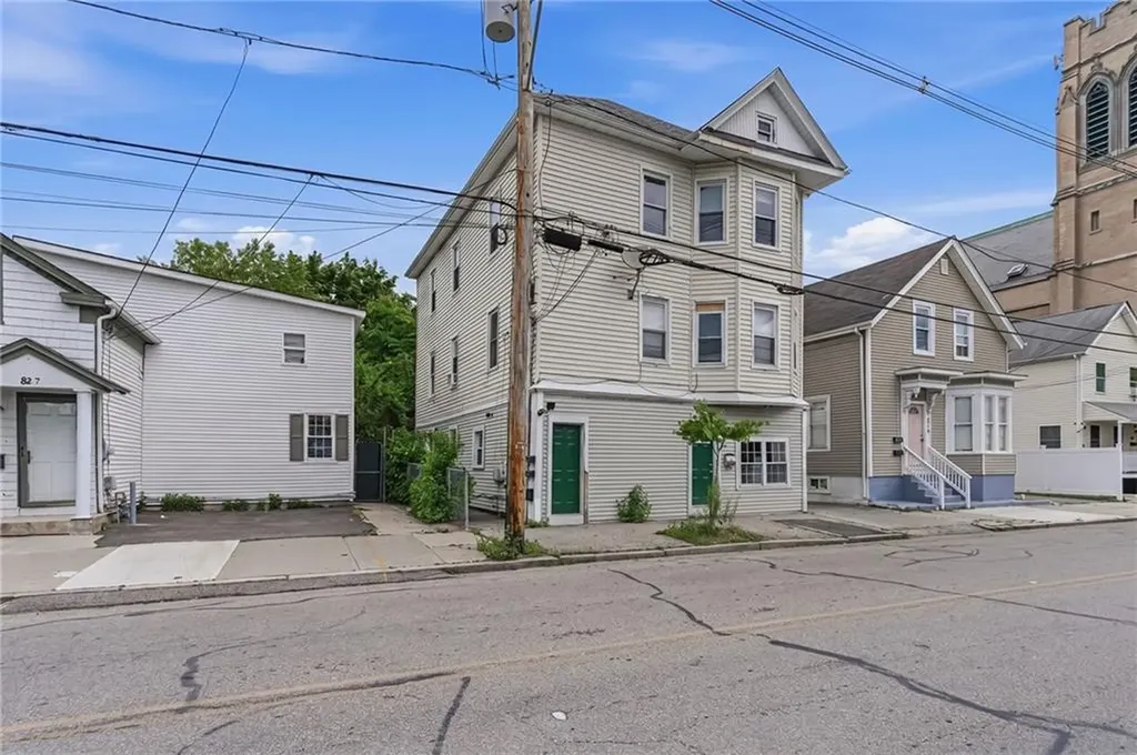 821 823 Potters Avenue Providence RI 02907