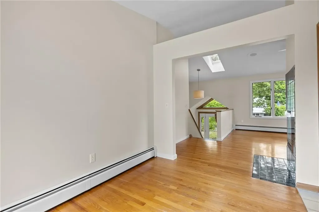 23 Lawndale Drive Warwick RI 02818