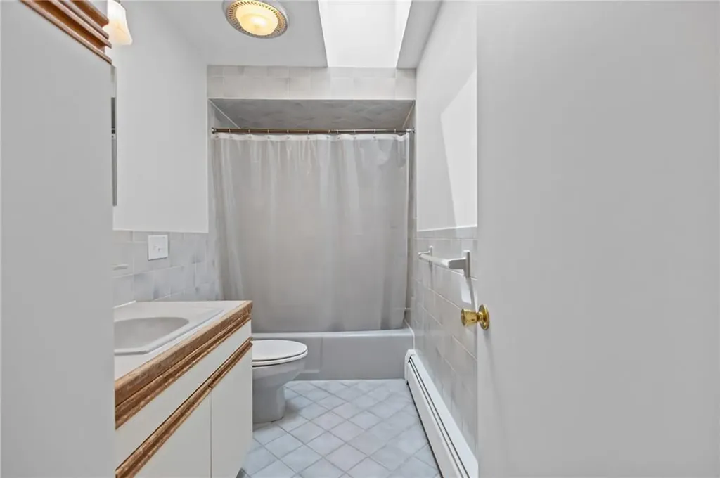 23 Lawndale Drive Warwick RI 02818