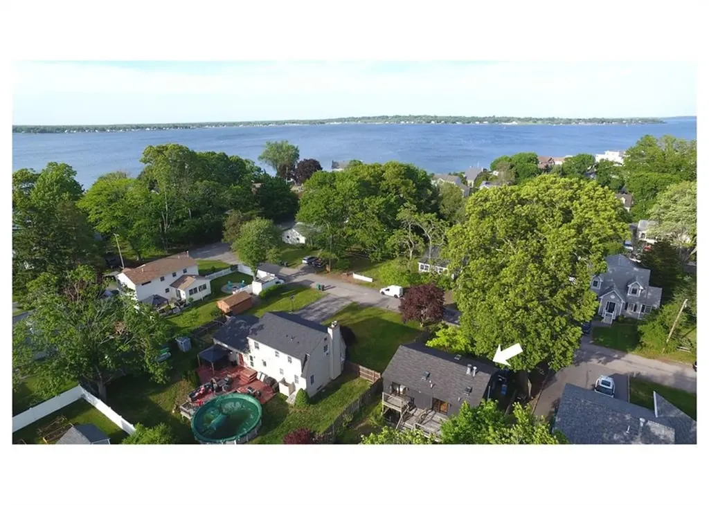 23 Lawndale Drive Warwick RI 02818