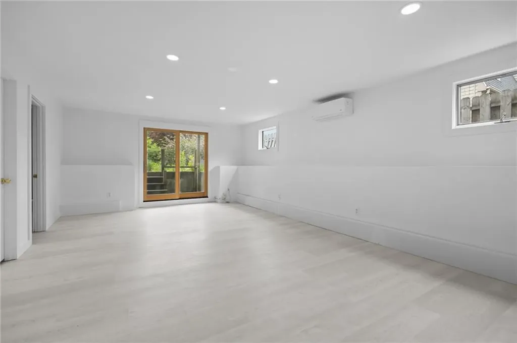23 Lawndale Drive Warwick RI 02818