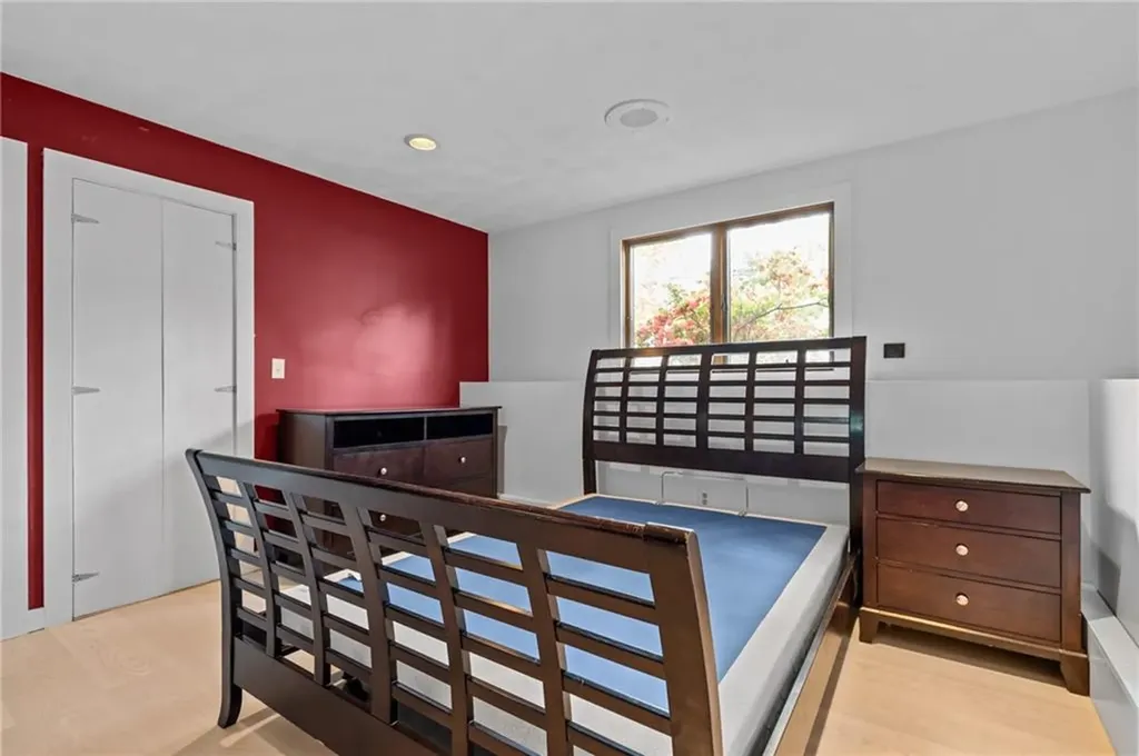 23 Lawndale Drive Warwick RI 02818