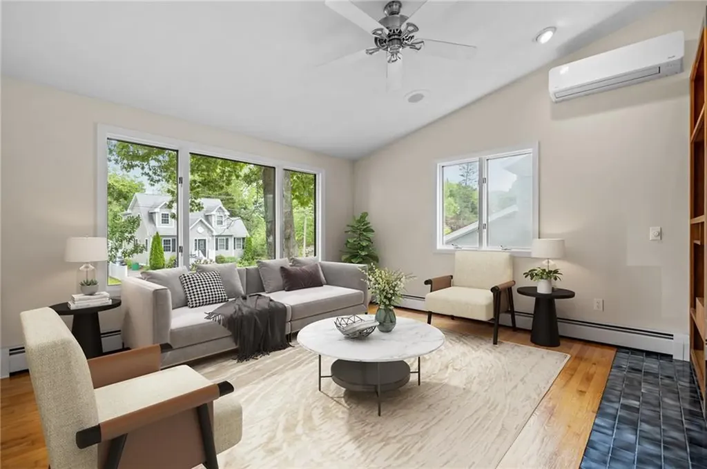 23 Lawndale Drive Warwick RI 02818
