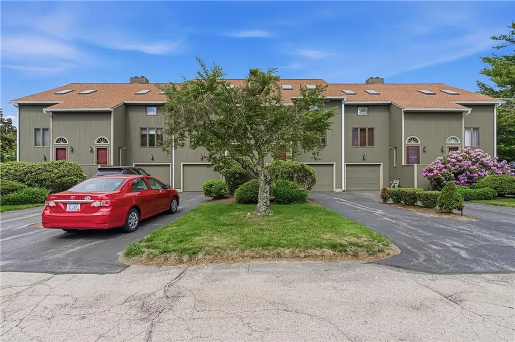 9 Tamarac Drive Smithfield RI 02828