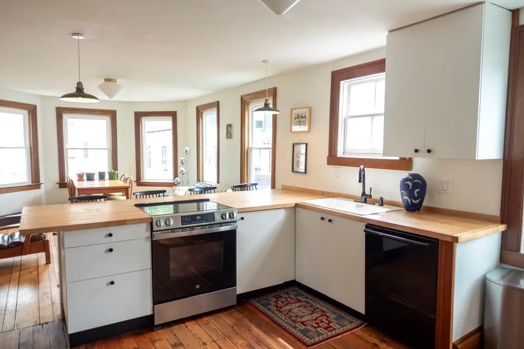 30 Royal Street Providence RI 02906
