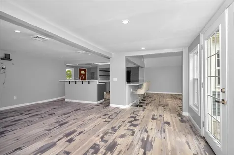 6 Sweeney Lane Bristol RI 02809