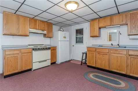 6 Wing Avenue Freetown MA 02702
