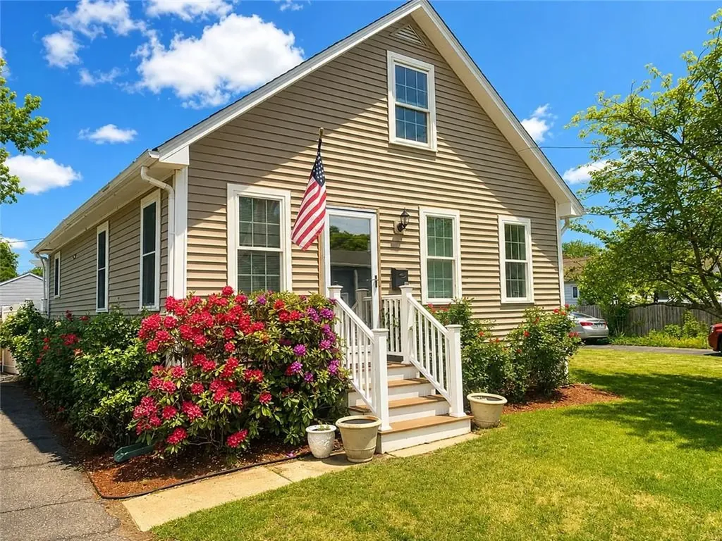 5 Thayer Place Warwick RI 02888