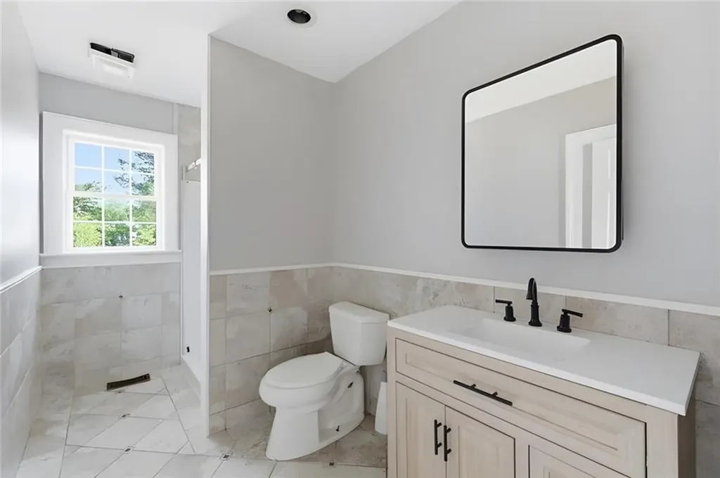 5 Thayer Place Warwick RI 02888