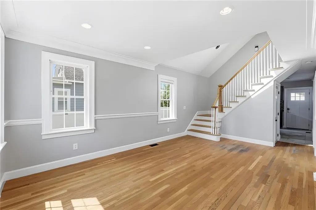 5 Thayer Place Warwick RI 02888