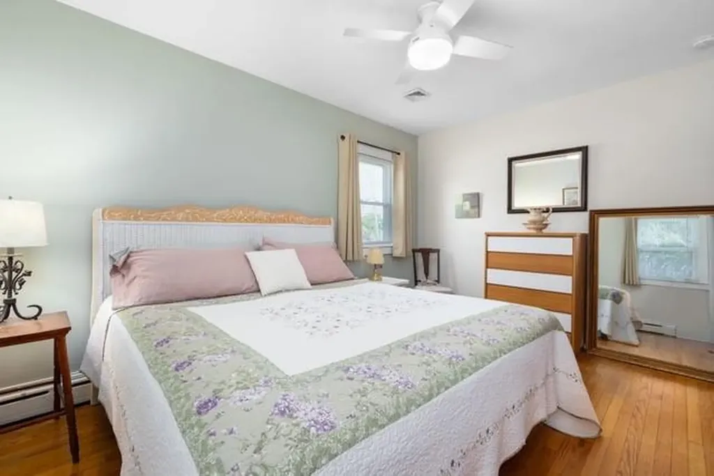 35 Post Road Westerly RI 02891