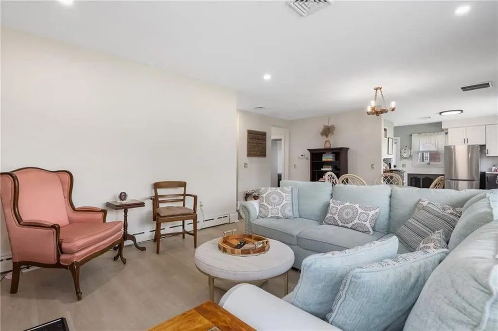 35 Post Road Westerly RI 02891