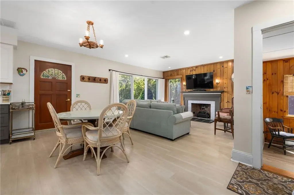 35 Post Road Westerly RI 02891