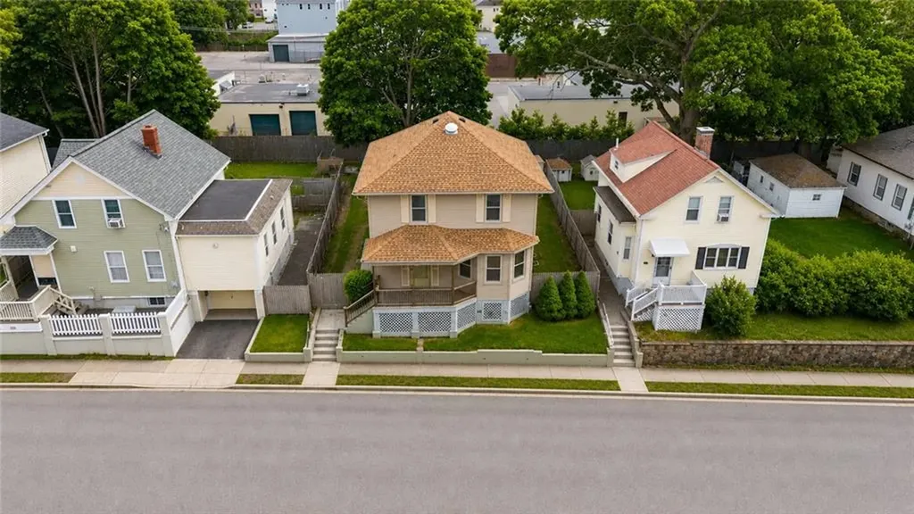17 Woodward Avenue East Providence RI 02914