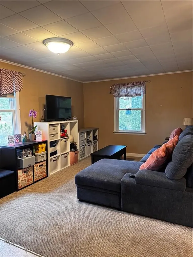 214 Putnam Pike Johnston RI 02919