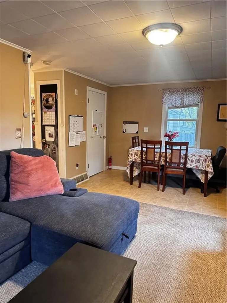 214 Putnam Pike Johnston RI 02919