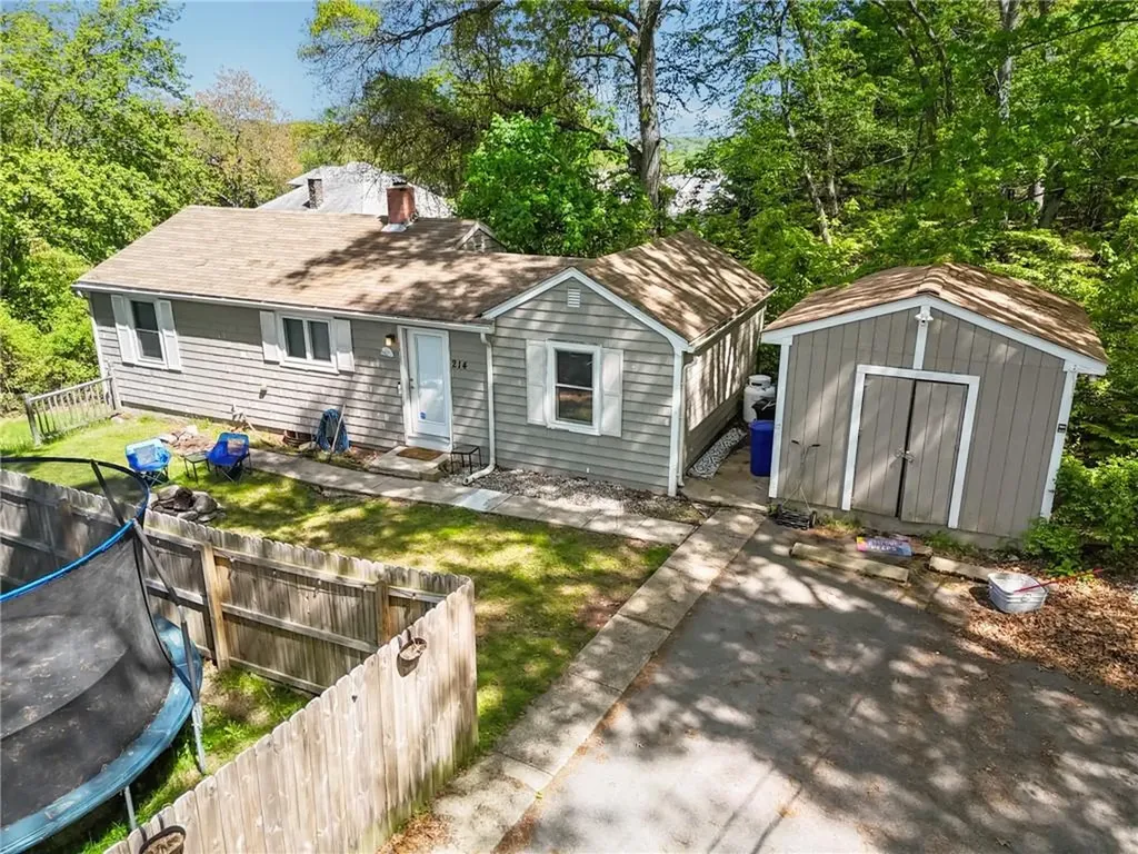 214 Putnam Pike Johnston RI 02919