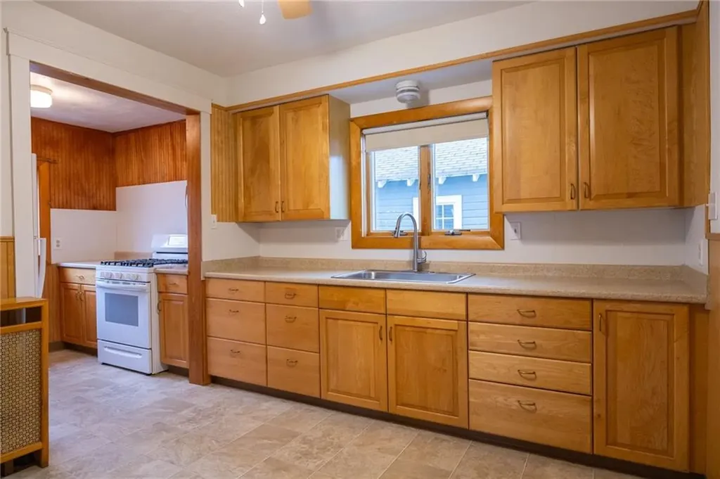 28 Rosewood Avenue Cranston RI 02905