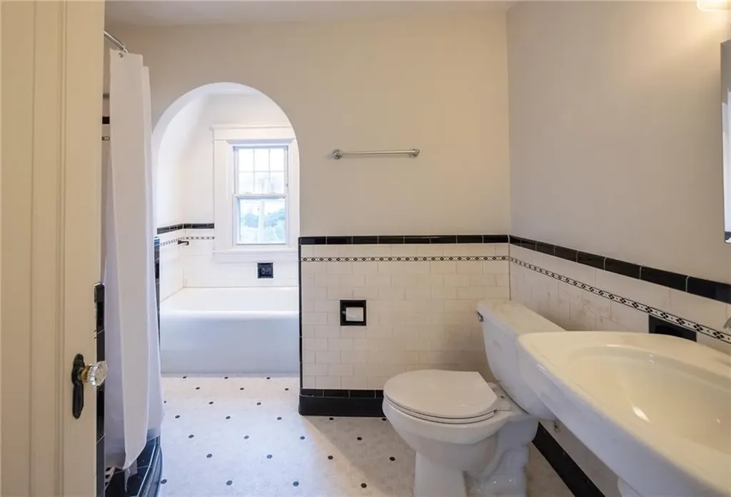 28 Rosewood Avenue Cranston RI 02905