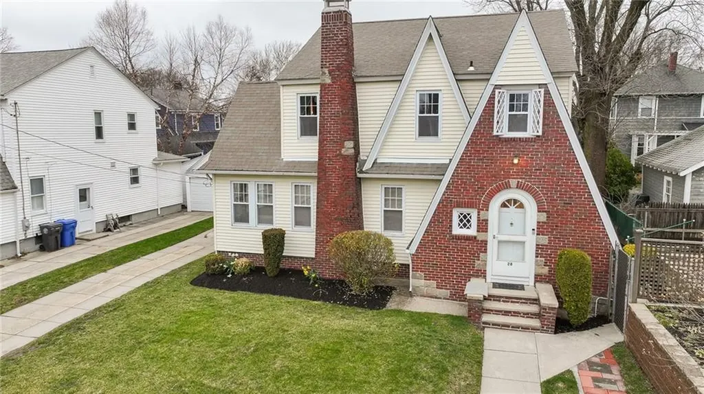 28 Rosewood Avenue Cranston RI 02905