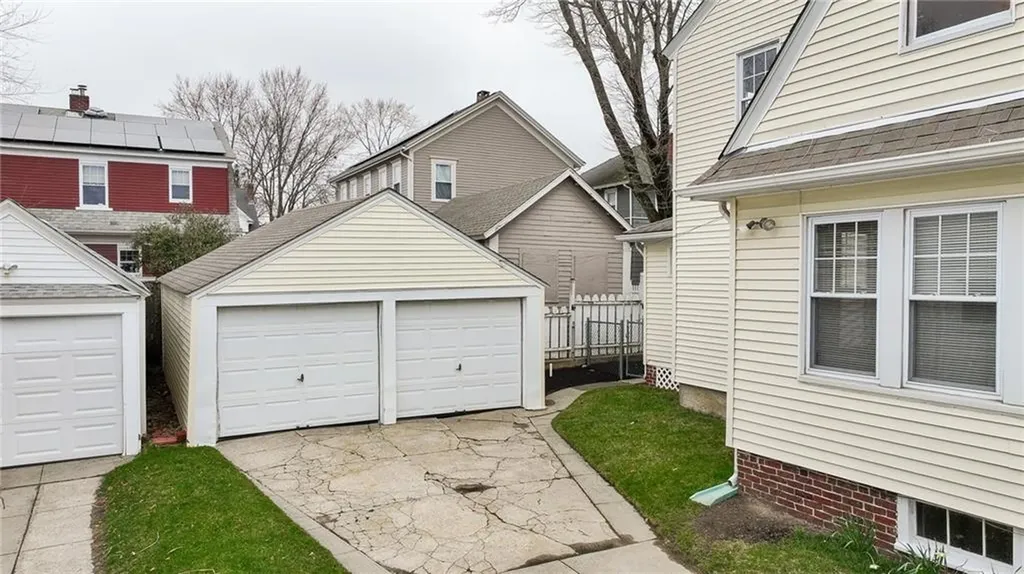 28 Rosewood Avenue Cranston RI 02905