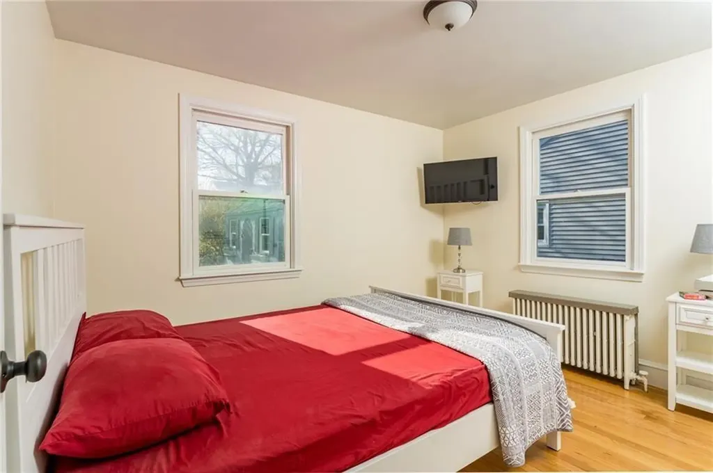 95 Douglas Avenue Portsmouth RI 02871