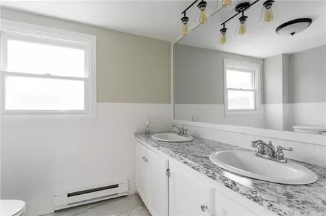 95 Douglas Avenue Portsmouth RI 02871